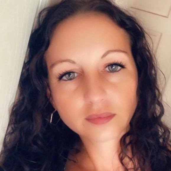 Meet your Posher, Alicia - Picture 1 of 1